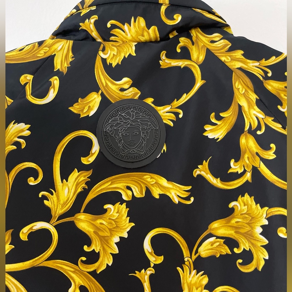 AUTHENTIC NEW W/TAGS VERSACE BOMBER JACKET 🔥With a attached Hoodie zip - Picture 15 of 16